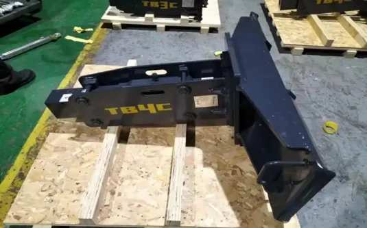 ГИДРАВЛИЧЕСКИЙ МОЛОТ DIGZ TB4C (МИНИК)